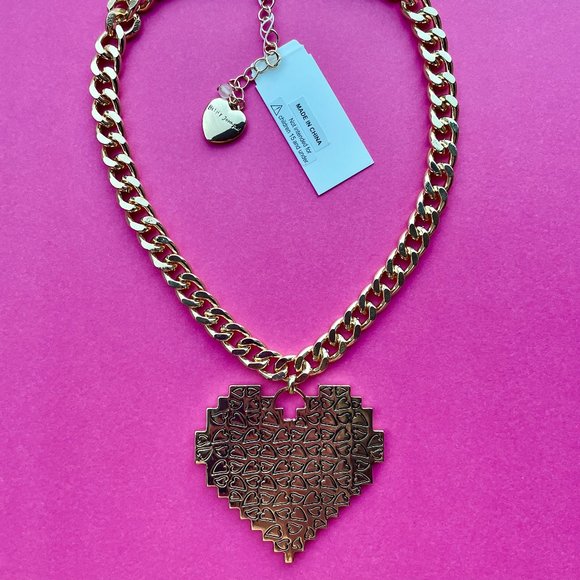 NWT Betsey Johnson Heart Necklace - Pink & Red Rhinestone Heart Thick Gold Chain - Picture 6 of 8